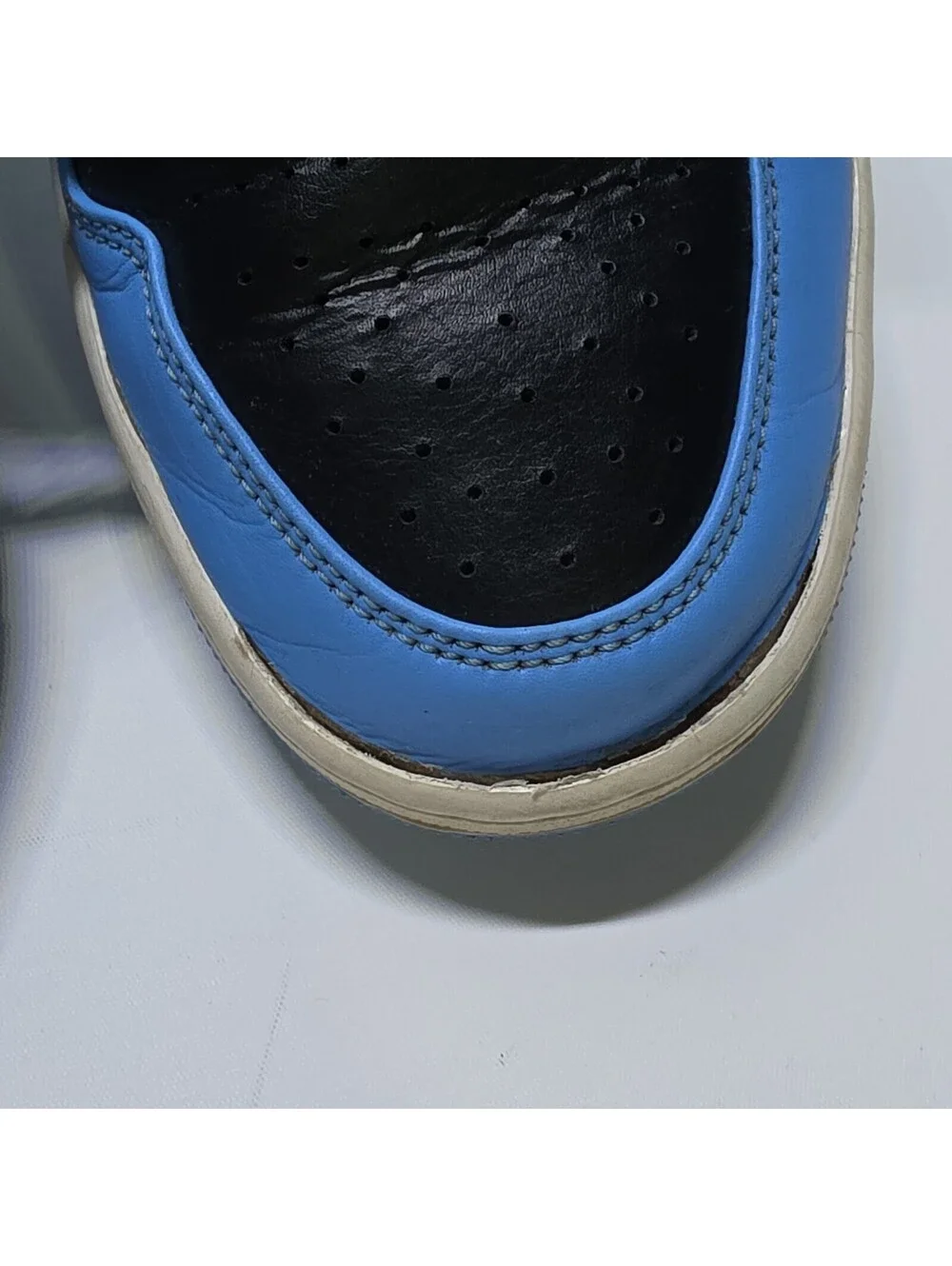 Jordan Air Jordan 1 Mid University Blue Black Mid Top Lace-Up Leather DQ8426-401